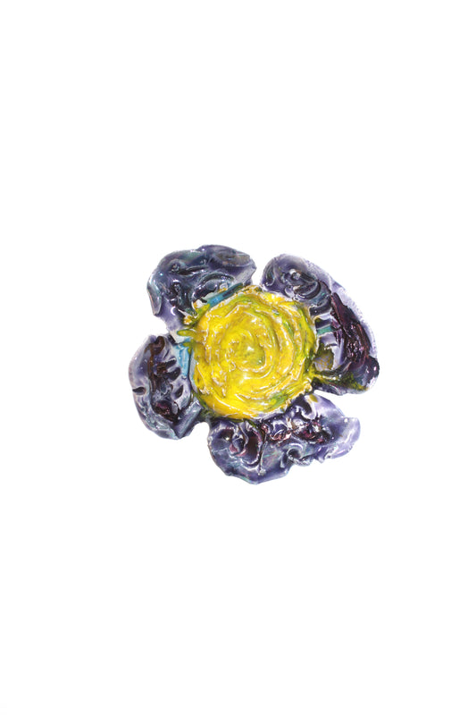 Whirl flower brooch